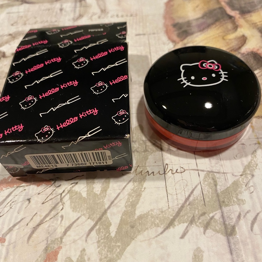 RARE MAC COSMETICS HELLO KITTY BNIB POPSTER Tinted Lip Conditionner Gloss HTF